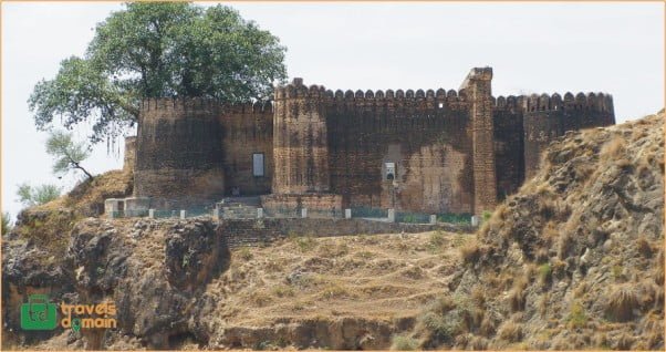 Sangni Fort Rawalpindi: Sangani Killa Kallar Sayedan