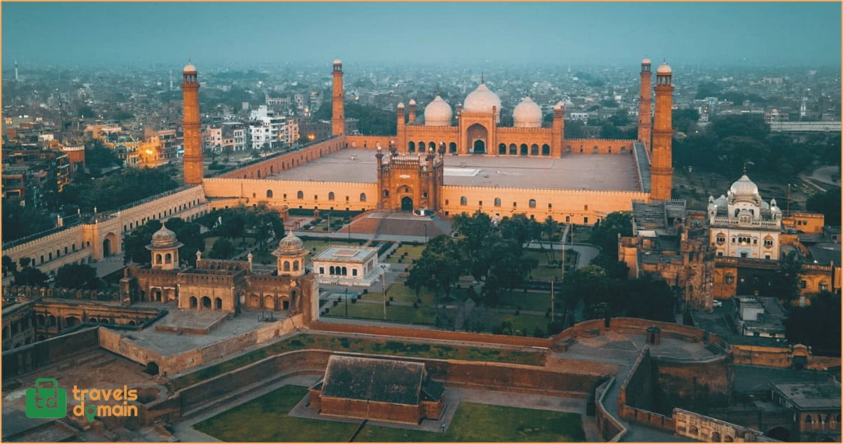 Beautiful Mosques in Lahore