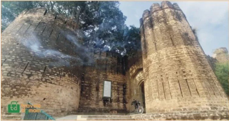 Sangni Fort Rawalpindi: Sangani Killa Kallar Sayedan 2 Sangni Fort Rawalpindi