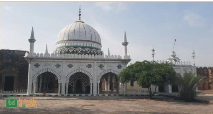 Sangni Fort Rawalpindi: Sangani Killa Kallar Sayedan 3 Sangni Fort Rawalpindi