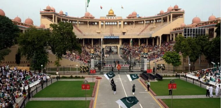 8 Beautiful Places of Lahore - Must Visit Places of Lahore 10 beautiful places of Lahore