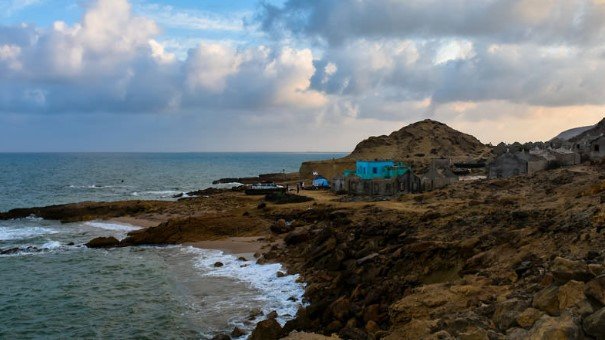 10 Famous Beaches in Karachi 8 Bhit Khori Beach 1